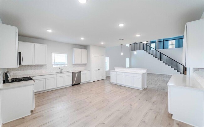 Building Photo - 101 Copper Lily Dr