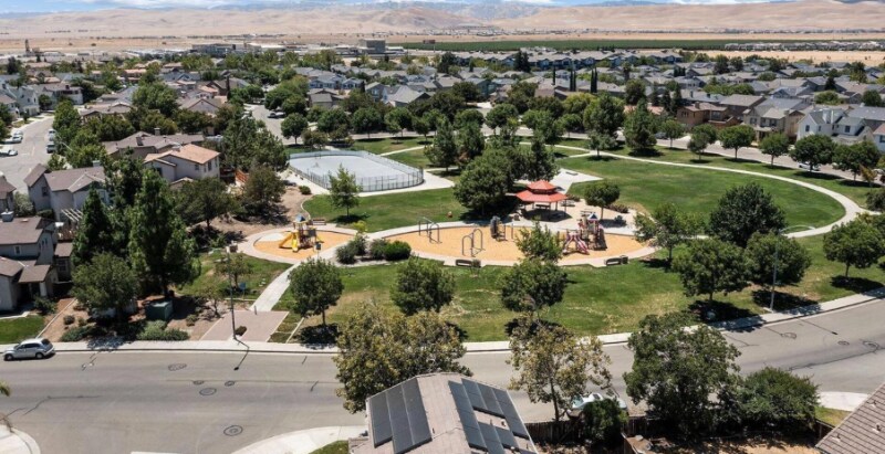 Building Photo - 3957 Chateau Ln