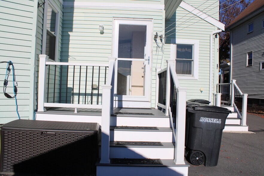 Building Photo - 42 Preston Rd