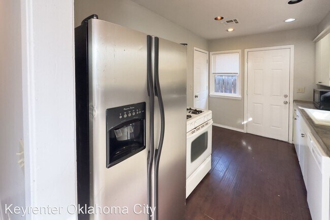 Building Photo - 3 br, 1 bath House - 1738 N Meridian Ave