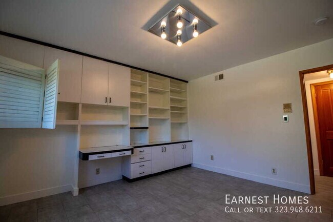 Building Photo - 11619 Lerdo Ave