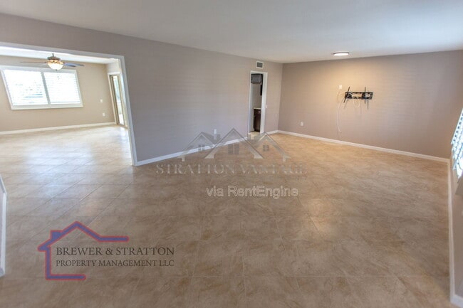 Building Photo - 18414 N 129th Ave