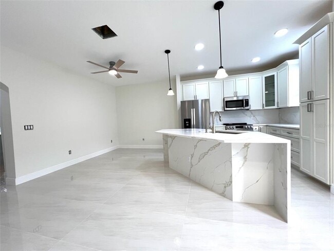 Building Photo - 14547 Pleach St