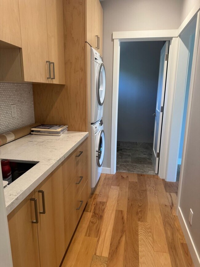 Building Photo - Convenient Modern 2 Bed/2 Bath in Solvang