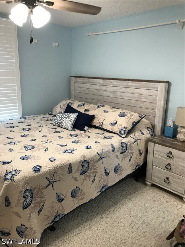 Building Photo - 611 E Palm Ave