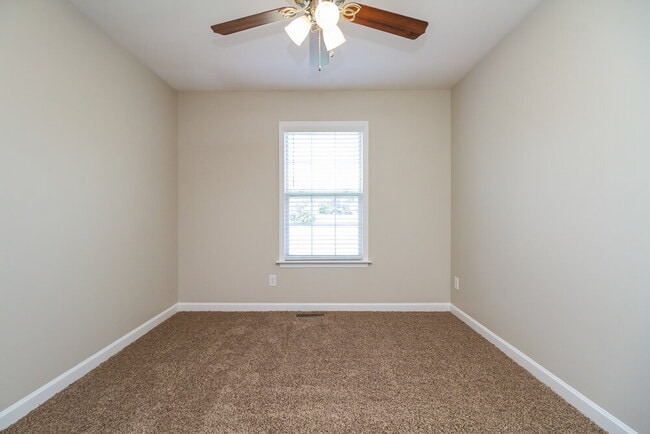 Building Photo - 2619 Danbury Cir