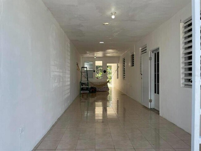 Building Photo - 1336 Hunters Rd