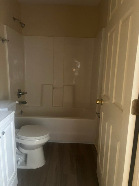 Building Photo - 4 Bed 2 Bath | Move-In Ready