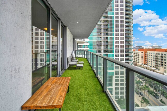 Building Photo - 121 NE 34th St