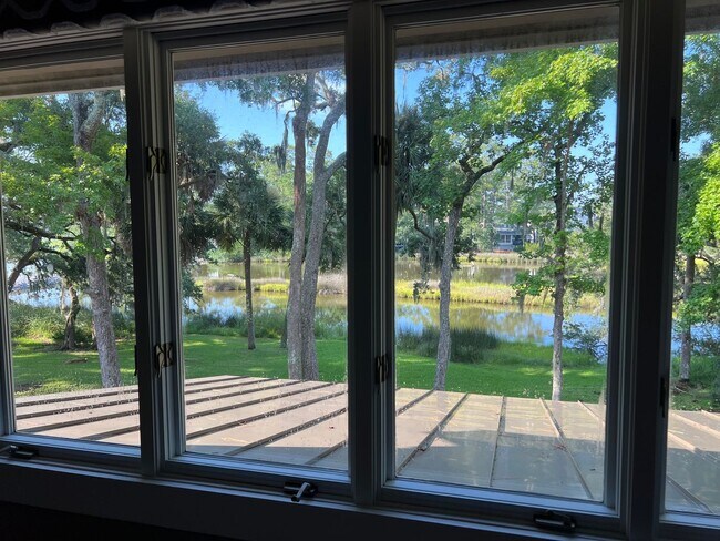 Building Photo - Gorgeous Marsh Views in Moss Creek!