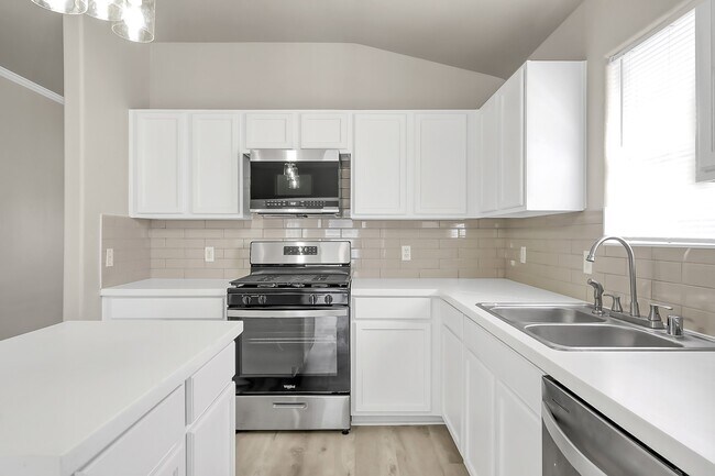 Building Photo - 3139 Lodgemist Ln