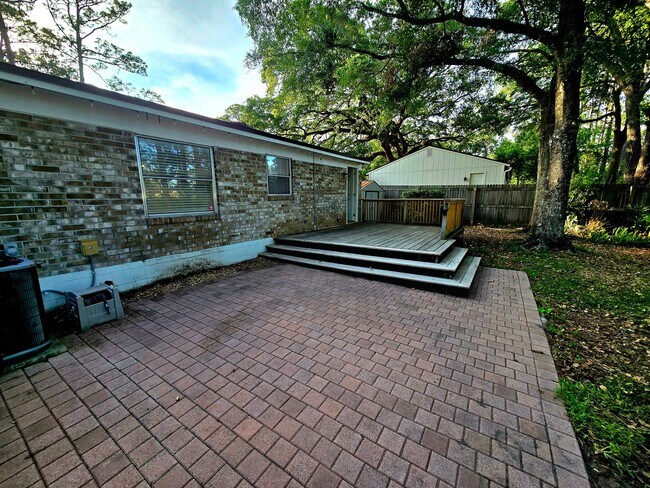 Building Photo - 11587 Gwynford Ln