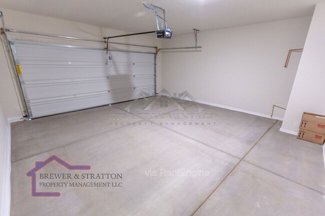 Building Photo - 44498 W Palo Aliso Way