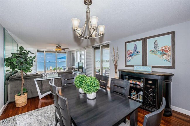 Building Photo - 6105 Bahia Del Mar Cir