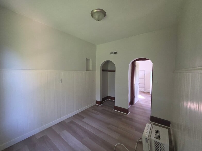 Building Photo - 300 Colona Ave