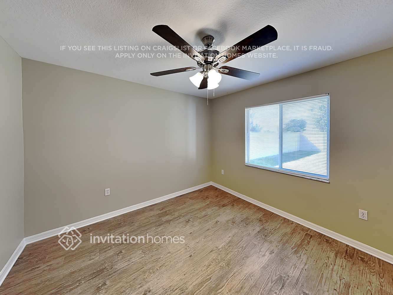 Building Photo - 4516 30th Ln E