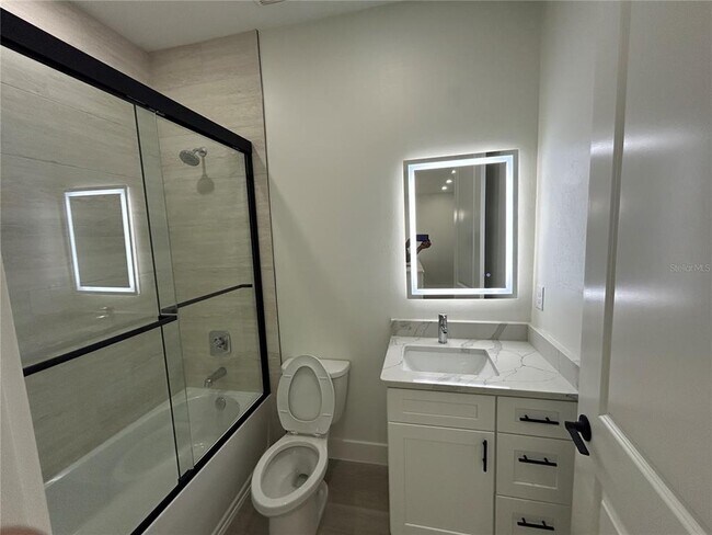 Building Photo - 7361 S Plum Tree