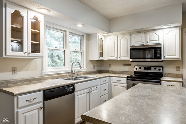 Building Photo - 795 Grace Dr