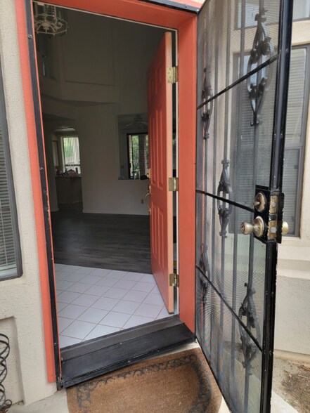 Building Photo - 5116 Lady Di Way