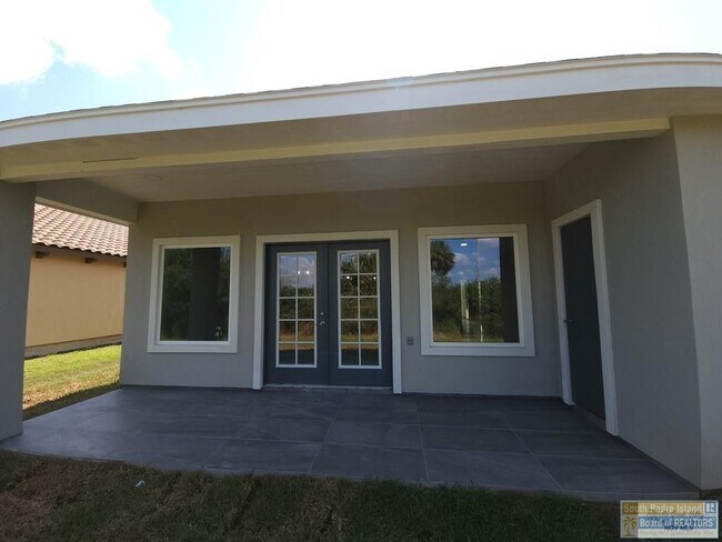 Building Photo - 108 Avenida Escandon