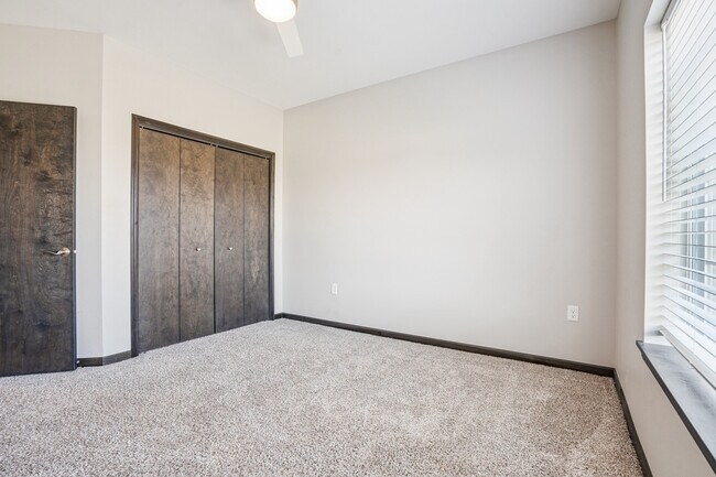 Building Photo - 2869 Spring Rose Cir
