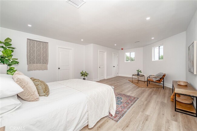 Building Photo - 6520 6th Ave