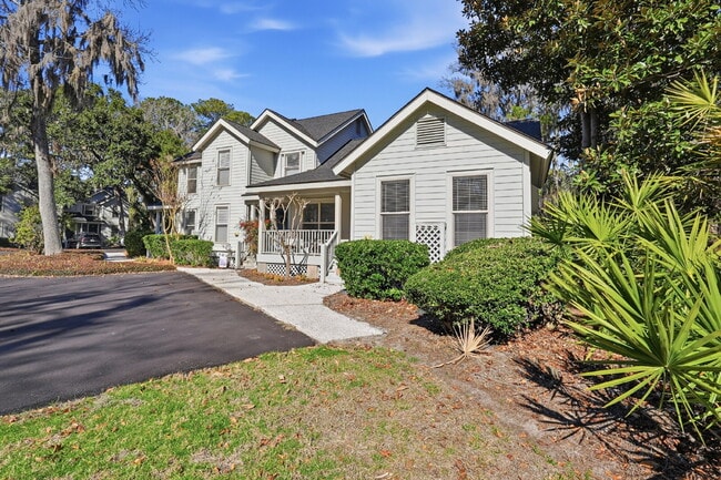 Building Photo - "Coastal Comfort Awaits: Spacious 2-Bed, 2-Bath Furnished Condo in Shipyard on Hilton Head Island!"