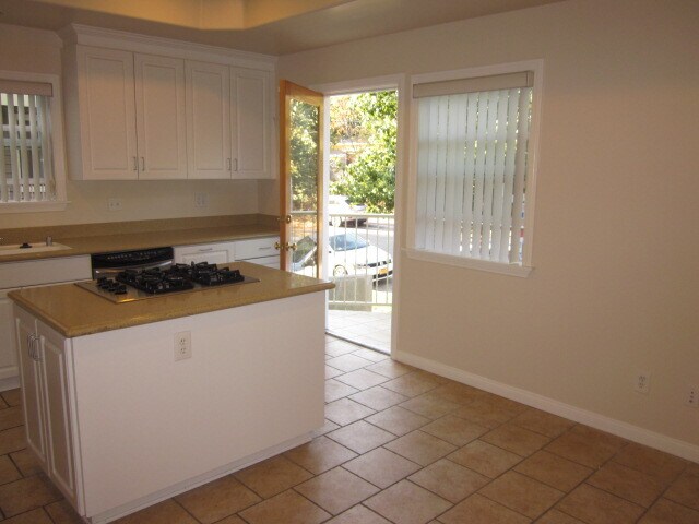 Building Photo - 2283 Waltonia Dr