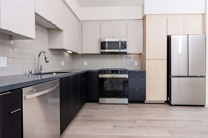 Primary Photo - North Grove