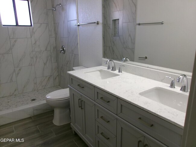 Building Photo - 7013 Echo Cliffs Dr