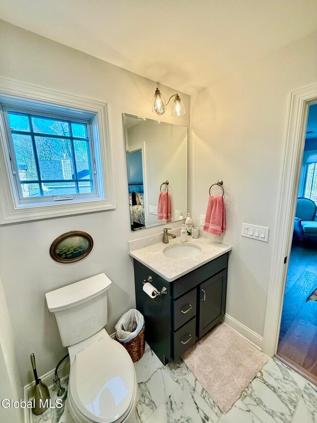 Building Photo - 16 Newton St