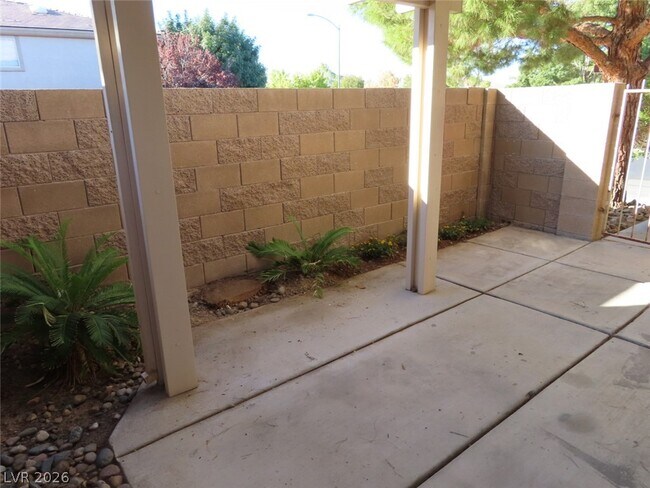 Building Photo - 1623 Cave Spring Dr