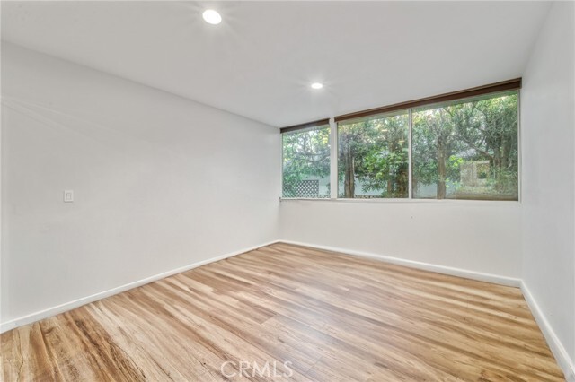 Building Photo - 15737 Sutton St