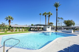 Building Photo - Park Villas