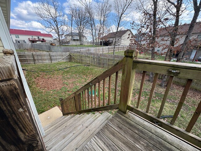 Building Photo - Beautiful spacious home in Waynesville