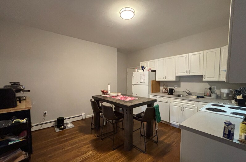 Building Photo - 17 Stearns Rd