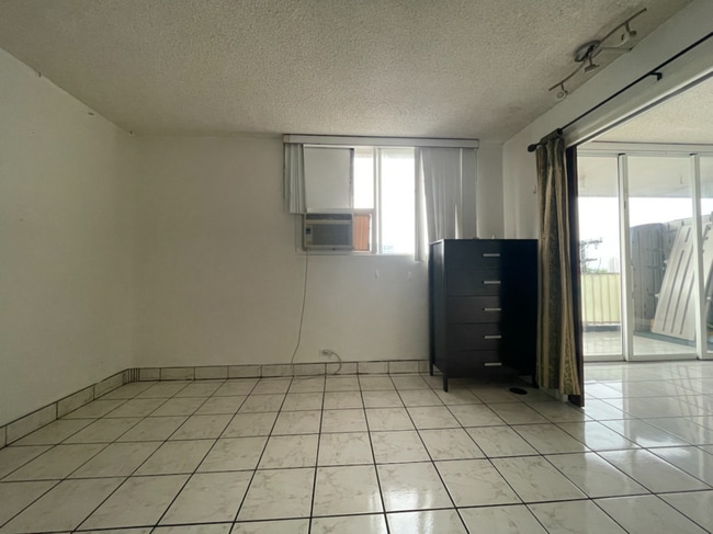 Building Photo - 1914 University Ave