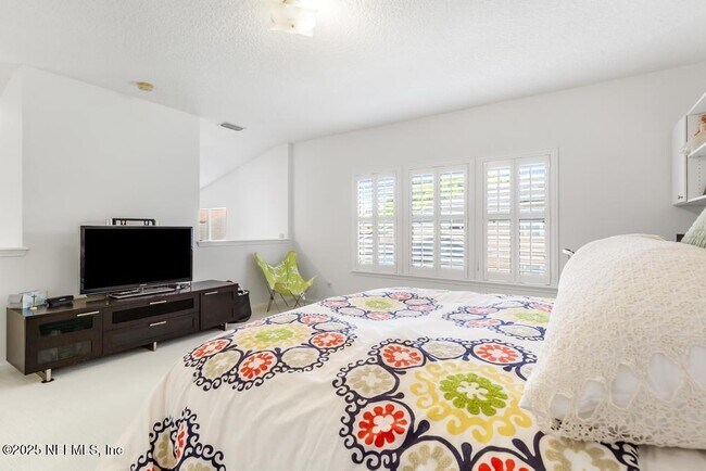 Building Photo - 3139 Ashgrove Rd