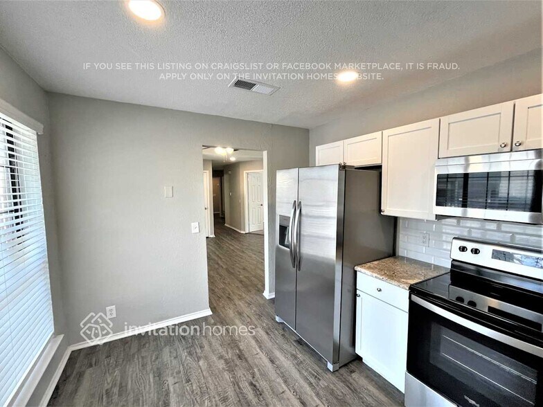 Building Photo - 10224 Holly Grove Dr