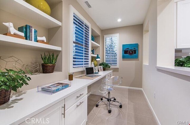 Building Photo - 141 Damsel