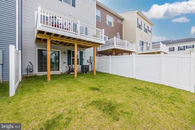 Building Photo - 105 Burkwood Ter