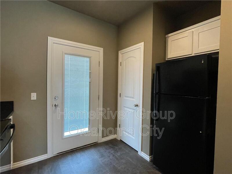 Building Photo - 1001 SW 91st St