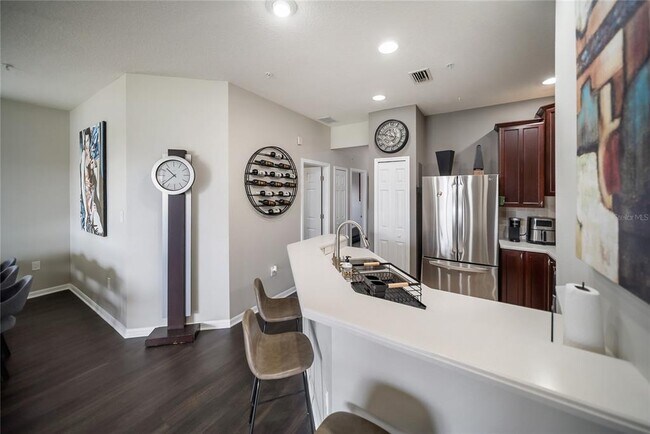 Building Photo - 3760 Parkridge Cir