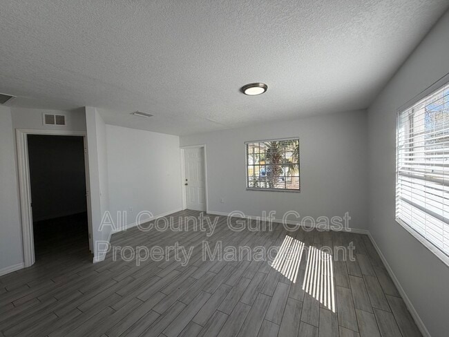 Building Photo - 4912 23rd St W