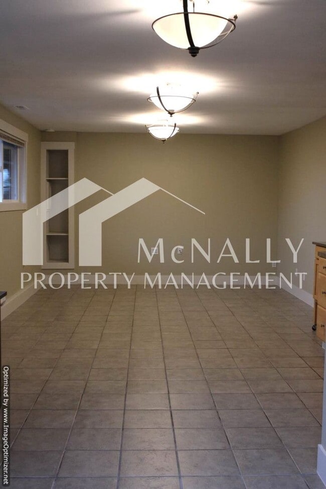 Building Photo - Cozy Studio Apartment with Patio