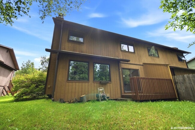 Building Photo - 18625 S Lowrie Loop