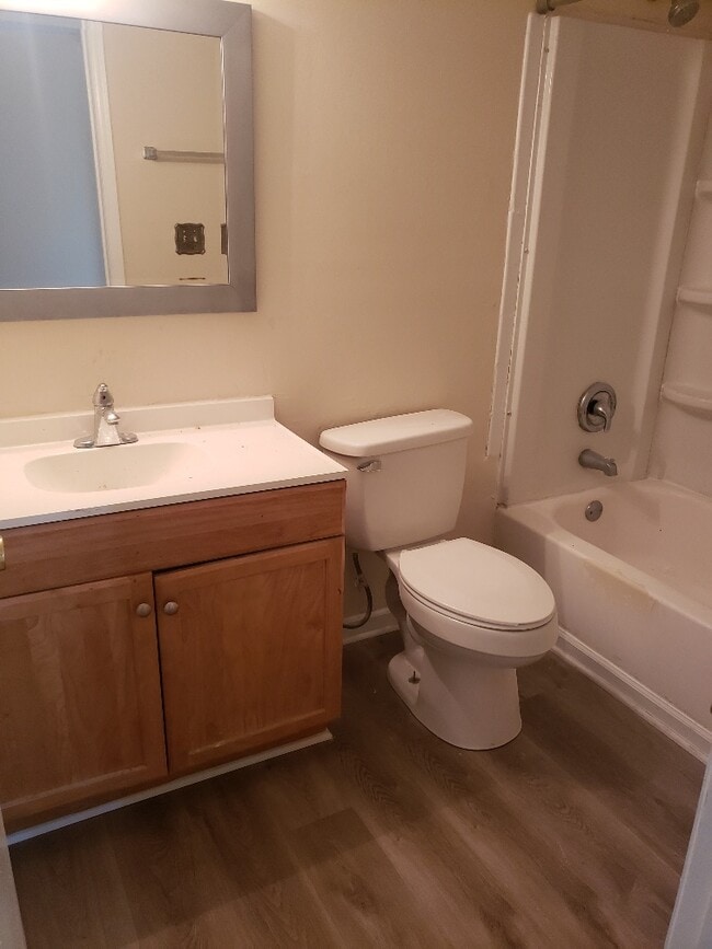 Building Photo - 5808 Hunting Ridge Ln