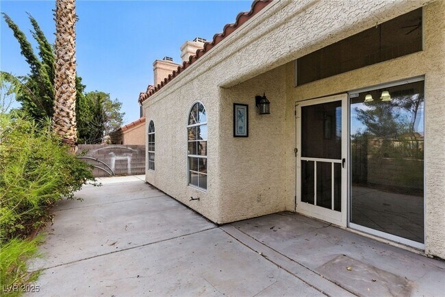 Building Photo - 3252 Centavo Dr
