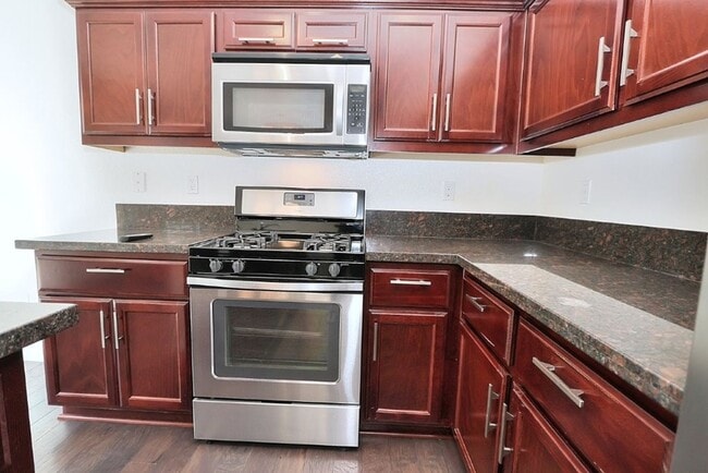 Building Photo - High Demand Park Place Home for Rent!