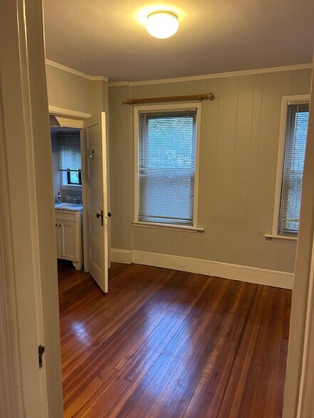 1st floor study/bedroom/study and half bath - 9 Linden Ave